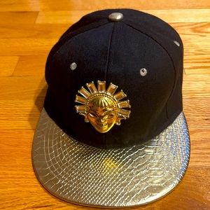 Snapback Cap  One size fits all can not see no one with this cap original